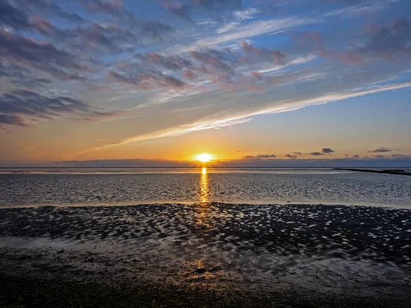 Puesta Sol Baja Sajonia Mar Wadden Frente Dorum Neufeld Marea — Foto de Stock