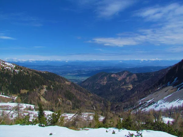 Scénický Pohled Karntensko Nebo Korutansko Lesním Údolím Karavanských Horách — Stock fotografie