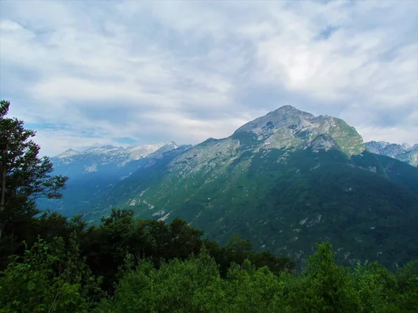 Vista Las Montañas Rombon Kanin Por Encima Bovec Los Alpes —  Fotos de Stock