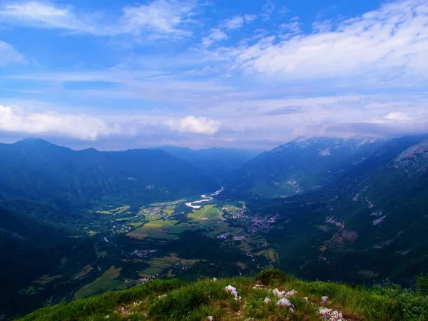 Vista Bacia Bovec Com Cidade Bovec Aldeia Cezsoca Região Primorska — Fotografia de Stock