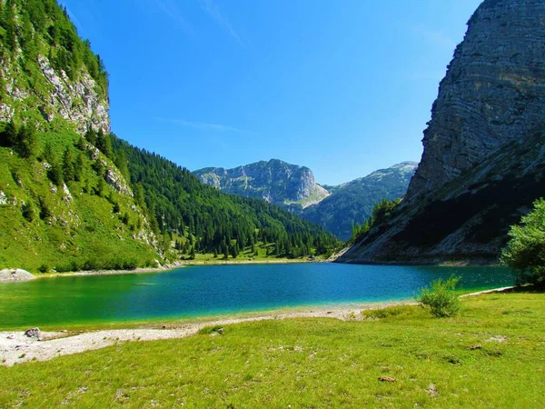View Krn Lake Clear Sunny Day Mountain Velika Baba Triglav — Stock Photo, Image