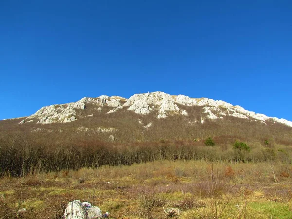 Primorska Veya Slovenya Nın Littoral Bölgesinde Nanos Dağı Nın Yamaçlarına — Stok fotoğraf