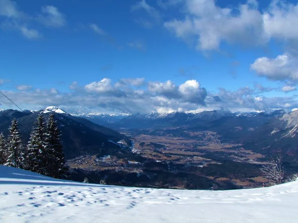 Schöne Aussicht Auf Das Gailtal Kärnten Oder Karnten Österreich Bewachsen — Stockfoto