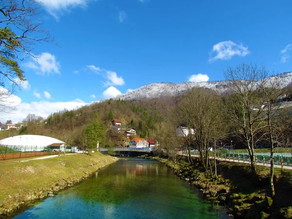 Rivière Idrijca Qui Coule Travers Idrija Dans Région Littorale Slovénie — Photo