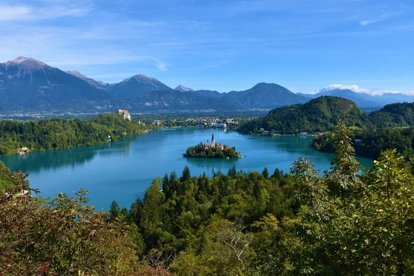 Vista Panorámica Del Lago Bled Eslovenia Con Una Iglesia Una — Foto de Stock