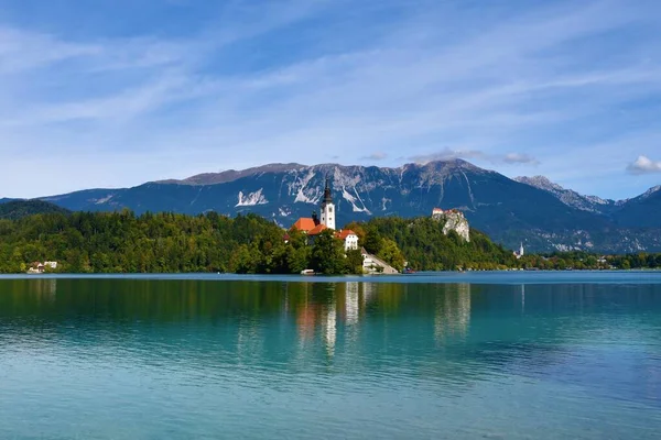 Pohled Krásnou Scenérii Ostrova Kostelem Jezera Bled Gorenjska Slovinsko Karavanke — Stock fotografie