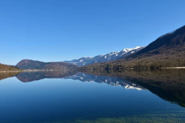 Vue Sur Lac Bohinj Crête Montagneuse Dans Les Alpes Juliennes — Photo
