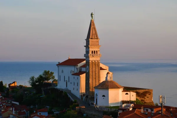 Вид Парафіяльну Церкву Святого Георгія Пірані Істрія Словенія — стокове фото