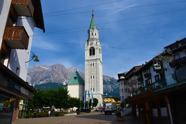 Cortina Ampezzo Ιταλία Ιουνίου 2022 Άποψη Της Βασιλικής Των Αγίων — Φωτογραφία Αρχείου
