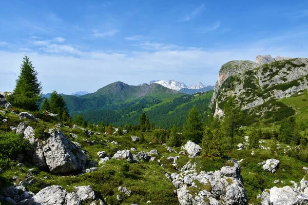 Veduta Del Lago Valparola Della Montagna Sass Stria Nelle Dolomiti — Foto Stock