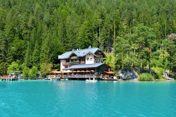 Hotel Shore Weissensee Lake Carinthia Austria — Zdjęcie stockowe