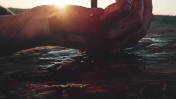 日没時に十字架につけられたイエス・キリスト — ストック動画