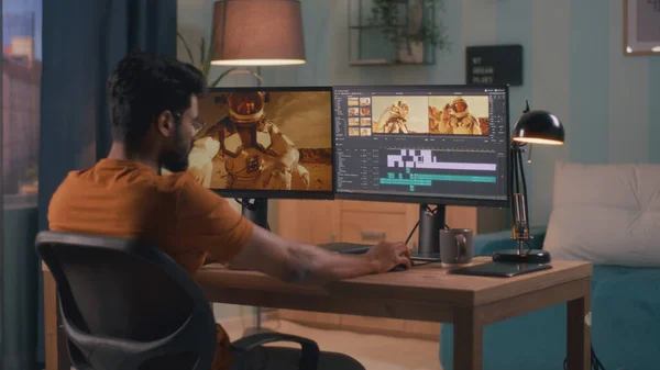 Astronot videosu düzenleyen tanınmayan adam