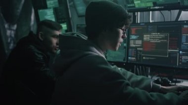 Genç siber suçlular gizli verileri hackliyor.