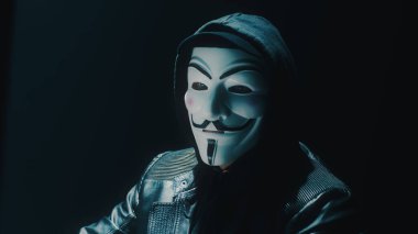 Anonim adam çevrimiçi veri çalıyor