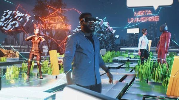 Siyah adam meta evreni keşfediyor.