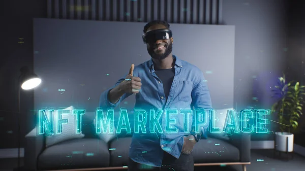 Joyful African American Man Virtual Reality Glasses Inscription Nft Marketplace — Stock Photo, Image