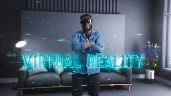 Young Black Man Uses Virtual Reality Glasses Immerses Himself Virtual — Stock Photo, Image