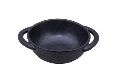 Beyaz arkaplanda siyah seramik çömlek izole