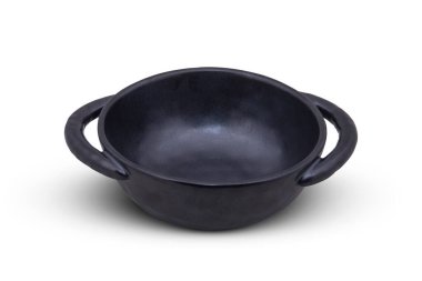 Beyaz arkaplanda siyah seramik çömlek izole