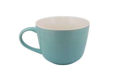 Beyaz arkaplanda mavi seramik bardak izole