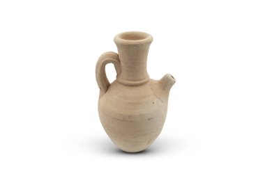 Çömlek sürahisi beyaz arkaplanda izole edildi