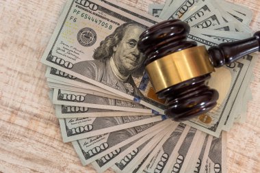 Dolar parası ve jüri tokmağı. Yargılama ve rüşvet. yolsuzluk