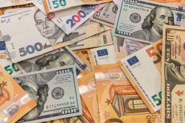 Avro ve dolarlardan elde edilen para, Hryvnia. finans kavramı