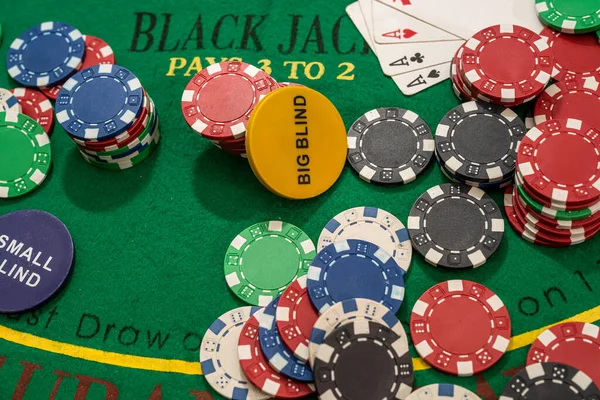 Cartas Poker Fichas Mesa Verde Texas Holdem — Fotografia de Stock