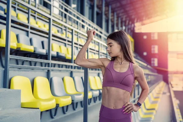 Actividad Mujer Haciendo Ejercicios Estiramiento Fitness Deporte Como Estilo Vida — Foto de Stock