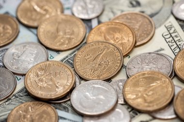 Dolarları ve paraları kapatın.