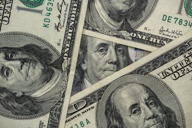 100 dolarlık banknotların kapanış konsepti