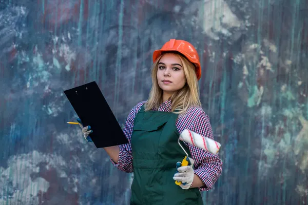 Mujer Con Portapapeles Uniforme Tomar Reparación Casa Concepto Renovación — Foto de Stock