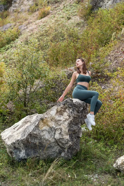 Perfect Xummer Vacation Woman Posign Stone Rocks — Stock Photo, Image