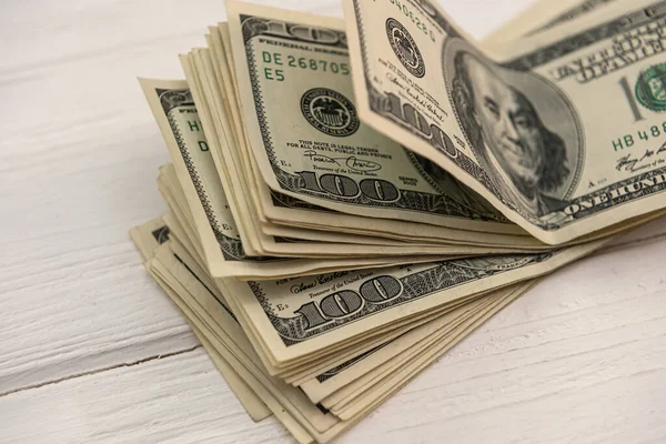 Küresel para birimi bize dolar banknotlar olarak arka plan, tasarruf