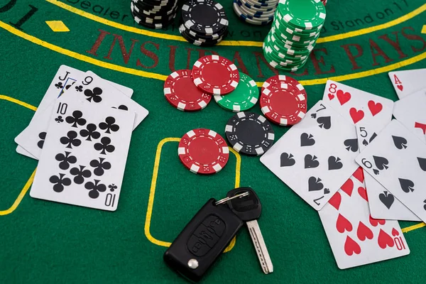 Fichas Cartões Para Jogar Poker Com Aposta Arriscada Com Chave — Fotografia de Stock