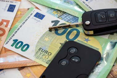 Avro parasına, sigortaya ya da kiralık arabaya siyah araba anahtarı. Satış konsepti