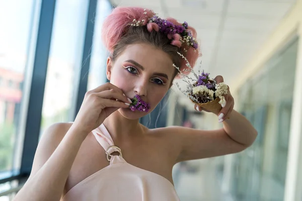 Fashion Portrait Young Woman Flowers Mouth — Stockfoto