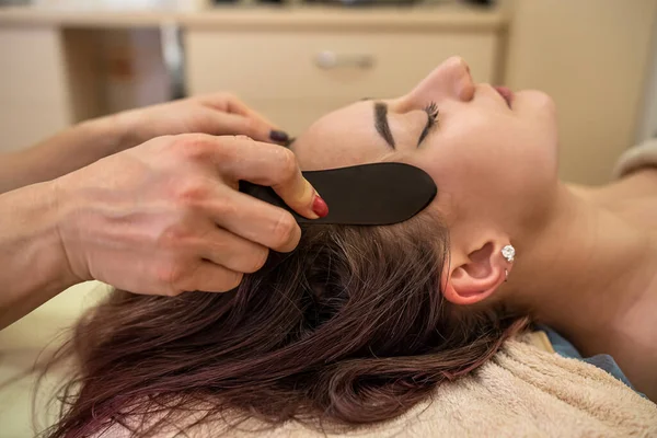 Prestigioso Salone Bellezza Costoso Clienti Viene Dato Meraviglioso Massaggio Facciale — Foto Stock