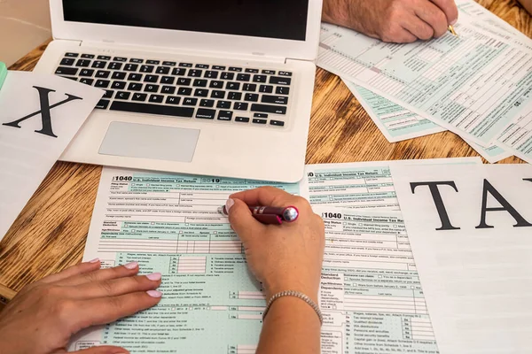 Two Accountants Fill Tax Forms 1040 Two Hands Spacious Table — Stock Photo, Image