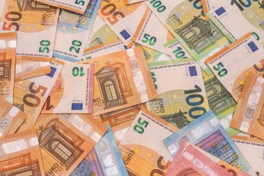 Bir sürü farklı euro banknotları. finans kavramı