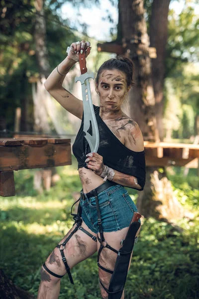 Beautiful Young Girl Short Shorts Shirt Smeared Swamp Holds Dagger — Stock Photo, Image