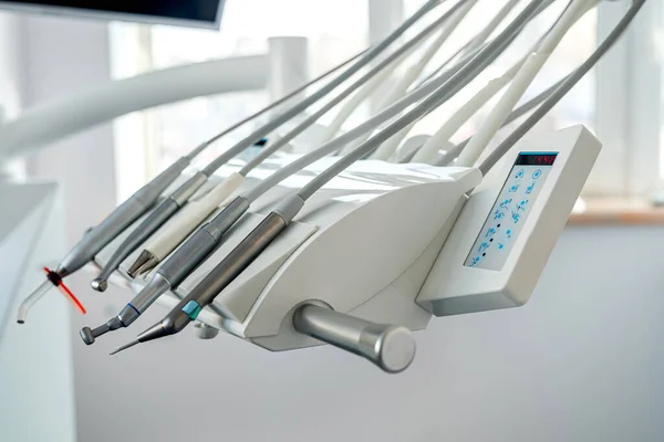 Primer Plano Del Instrumento Estomatológico Trabajo Dental Moderno Vacío Clínica — Foto de Stock