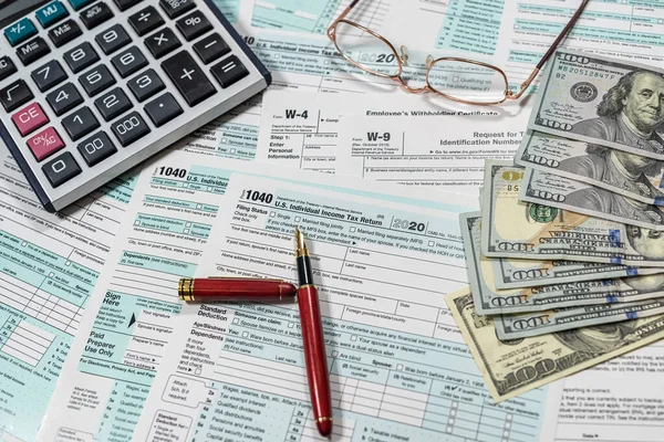 Нам Долар Калькулятором Податковій Формі Податковий Час Фінансовий Документ — стокове фото