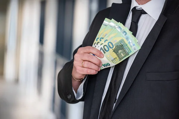 Affärsman Gömmer Eurosedlar Kostymficka Begreppet Korruption Eller Olagliga Företag — Stockfoto