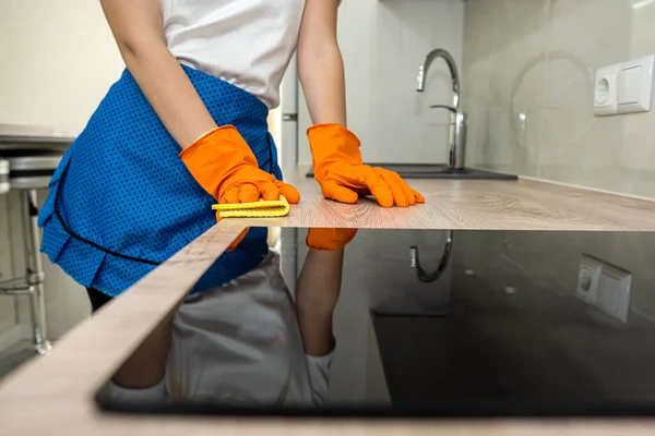 Closeup View Female Hand Wearing Rubber Protective Gloves Clean Kitchen — Stock Photo, Image