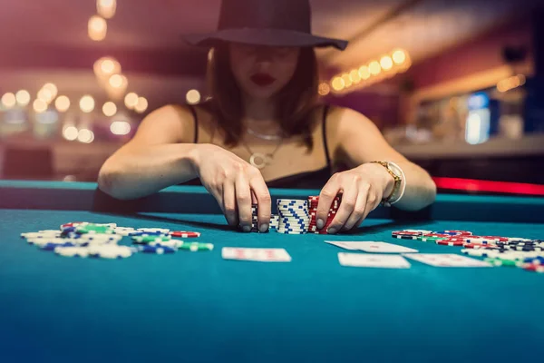 Young Woman Black Dress Win Blackjack Game Rejoicing All Chips — Stockfoto