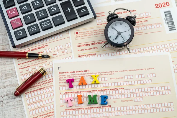 Reloj Con Timr Impuesto Texto Formulario Declaración Impuestos Individuales Australia — Foto de Stock