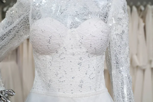 Білі Весільні Сукні Виставлені Сучасному Шоу Румі Весільного Магазину — стокове фото