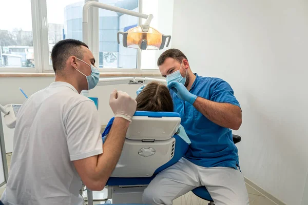 Dentist Assistant Carries Out Professional Brushing Teeth Patient Healthcare — Stok fotoğraf